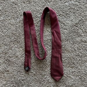 Elegant Maroon Men's Tie